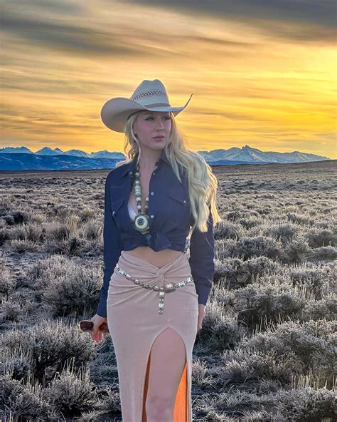 Rachel Ann Jensen (@rachelannjensen) • Instagram photos and videos