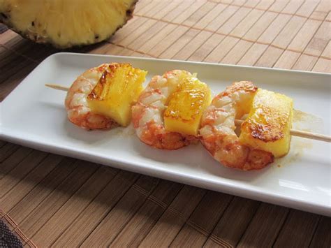 Una pincelada en la cocina brocheta de langostinos y piña