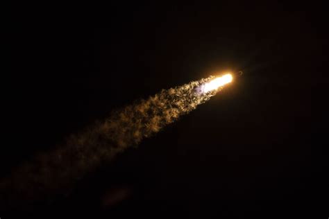 Brilliant Spacex Rocket Launch Sparks Fireball Reports Along The Us