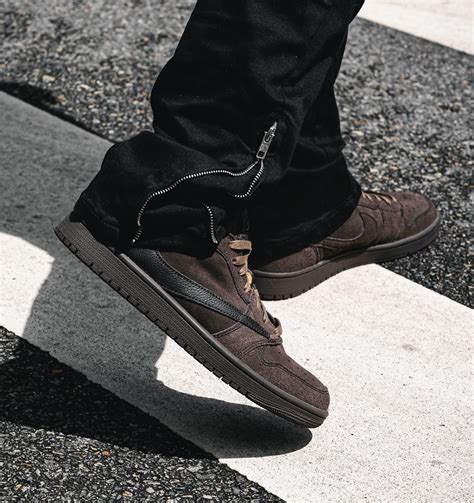 Travis Scott Air Jordan 1 Low Og Velvet Brown Dm7866 202 Modern Notoriety