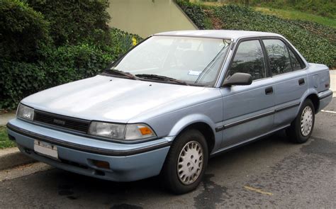 1992 Toyota Corolla | Description 1988-1992 Toyota Corolla sedan -- 03