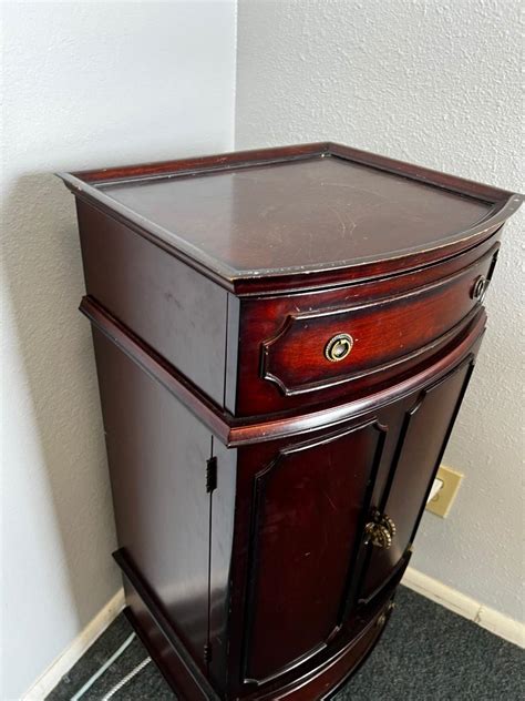 Lingerie Chest Estatesales Org