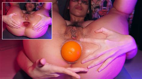 IvyLopez ANAL PLEASURES WITH ORANGE AND GAPE Hairy Teen Food ManyVids