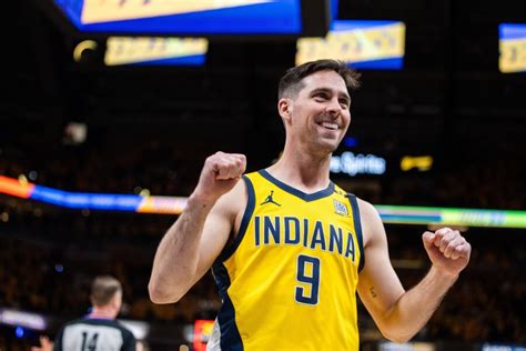 Pacers Sign T.J. McConnell To Four-Year Extension | Hoops Rumors