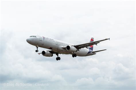 PT MXI Airbus A321 231 LATAM Airlines BLOG DO SPOTTER