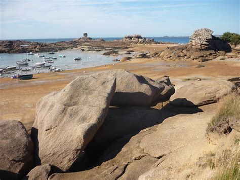 Le Rocher Le D Plage Du Coz Pors Tr Gastel Plages Mer Bateaux