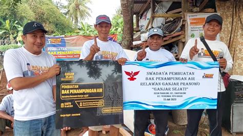 Sukarelawan Ganjar Sejati Bangun Bak Penampungan Air Bersama Petani Di