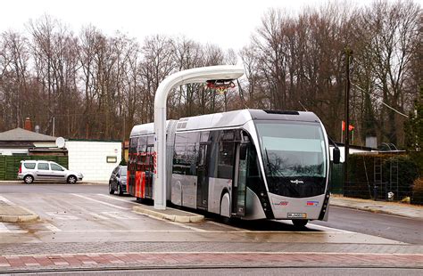 Fotos Vom Van Hool Elektrobus In Hamburg Bei Der Vhh Und Der Vergleich