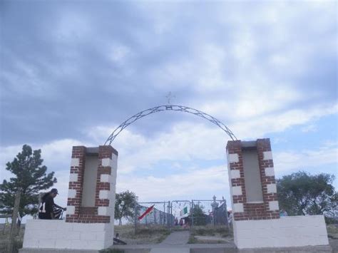 Entrance to cemetery, memorial - Picture of Wounded Knee Massacre ...