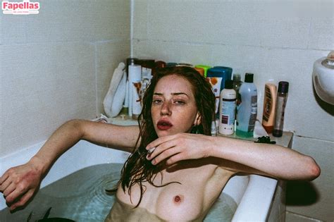 Lily Newmark Aka Lilyingenewmark Nude Leaks Fapellas