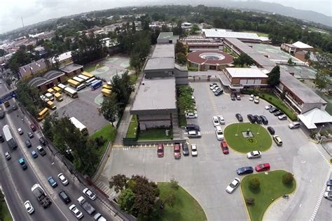 Liceo Javier Una Obra De La Compañía De Jesús En Guatemala