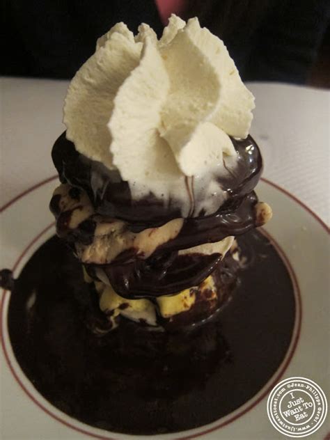 Dinner at Le Relais de Venise - L'entrecote in Paris, France — I Just Want To Eat! |Food blogger ...