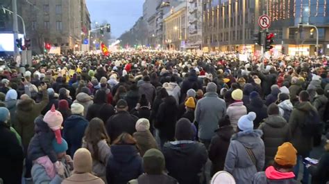 Studenti U Blokadi Se Ogra Uju Od Ekstremisti Kih Organizacija Njihova