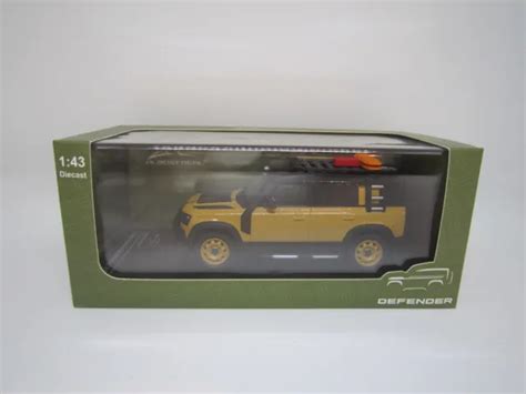 ALMOST REAL LAND Rover Defender Camel Trophy Limited Edition 1 43 Alm