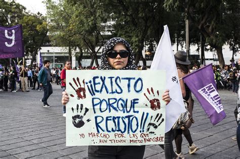 25n Los Rostros De La Marcha Contra La Violencia De Género Rompeviento