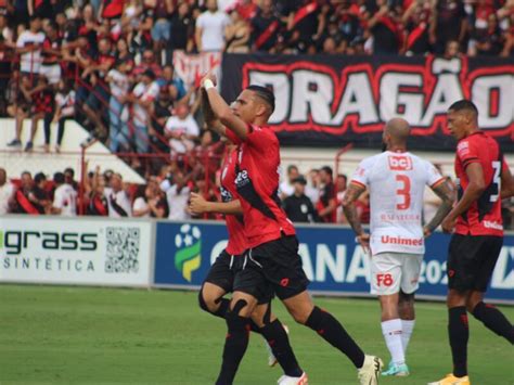 Atlético Go Volta A Vencer O Vila Nova E Conquista Seu Inédito