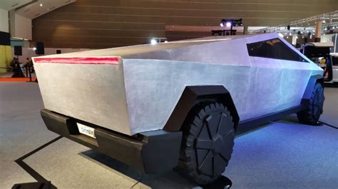 Gambar Detail Tentang Tesla Cybertruck Sudah Bisa Dipesan Cukup