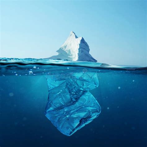 Contaminaci N De La Bolsa De Pl Stico Que Flota En El Agua Foto De