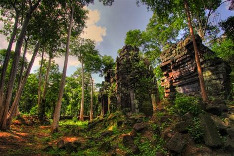 Interesting places in Asia or the capital of the Khmer Empire