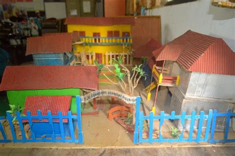 Maket Mts Negeri Sumber Bungur Karya Siswa Dari Daur Ulang Sampah Mts