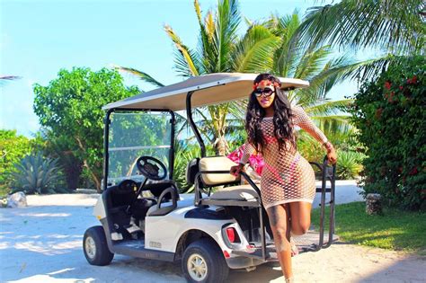 Photos Vera Sidika Flaunts Her Sexy Bikini Body At Watamu Beach Naibuzz