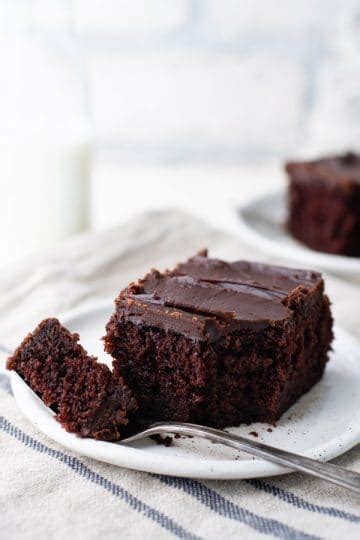 One Bowl Buttermilk Chocolate Cake The Seasoned Mom