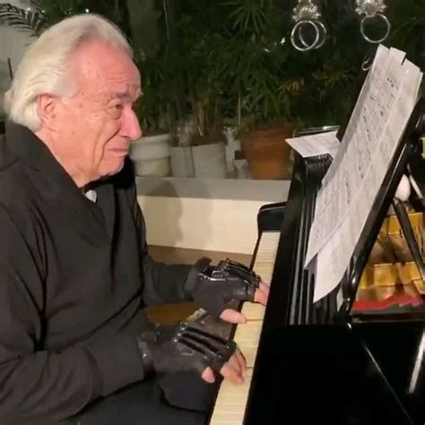 Following Injuries Brazilian Pianist Jo O Carlos Martins Lost The