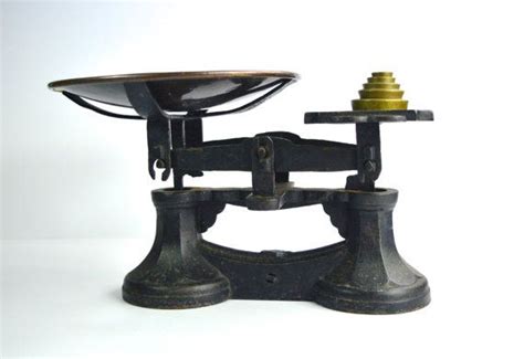 Elegant Vintage Victorian Kitchen Scales