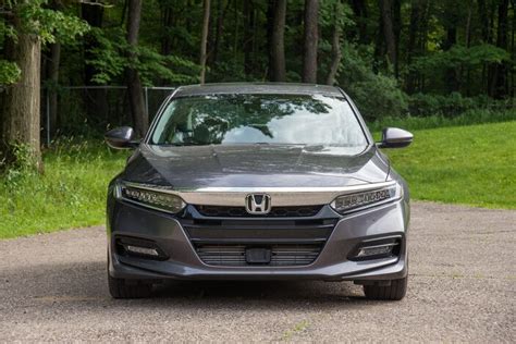 2019 Honda Accord Vs Mazda6 Sedan Comparison Video