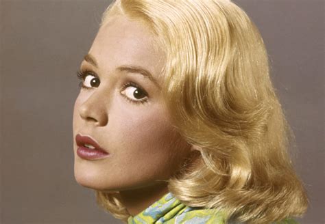 Tragic Facts About Sandra Dee Hollywood’s Darkest Ingenue Factinate