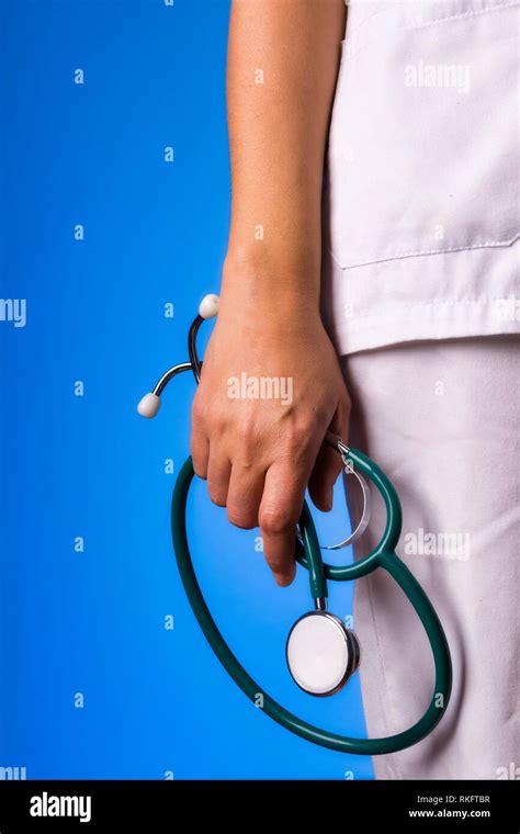 Dr Stethoscope Hi Res Stock Photography And Images Alamy