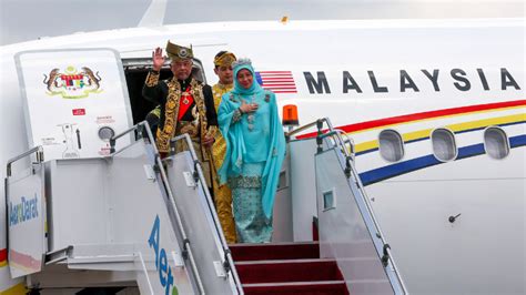 Al Sultan Abdullah Tunku Azizah Selamat Tiba Di Pahang TVS