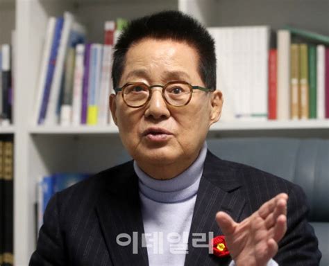 박지원 “윤 대통령 국민의힘 탈당 후 거국내각 구성해야”