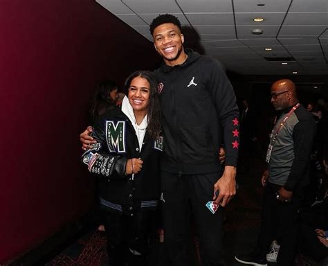 Who Is Giannis Antetokounmpo S Fiancee Mariah Riddlesprigger