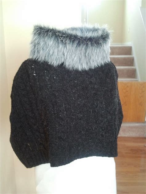 Capelet Woth Faux Fur Collar Diy Upcycle By Annsiegle Via Flickr Diy