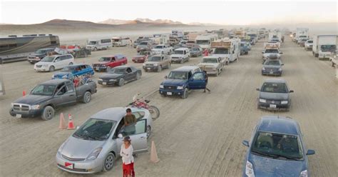 Miles De Personas Siguen Varadas En Burning Man Tras Las Fuertes