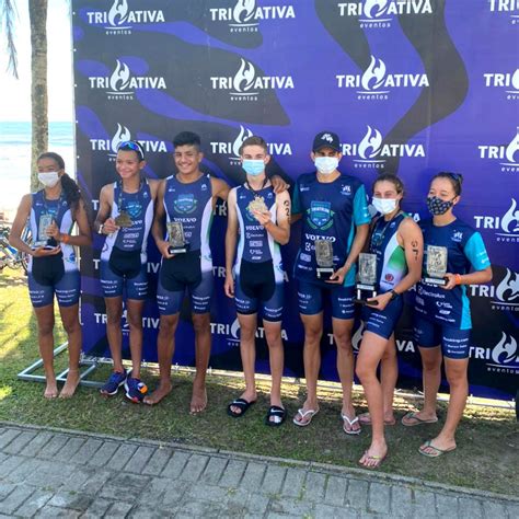 Alunos Da Escolinha De Triathlon Formando Campe Es De Volta Ao P Dio