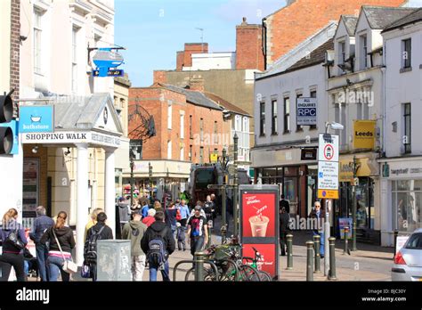 Banbury Town Centre High Street Oxfordshire England Uk Gb Stock Photo