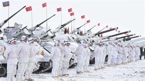 Türkiye ve Azerbaycan askerleri Kış Tatbikatı nda TRT Haber Foto Galeri