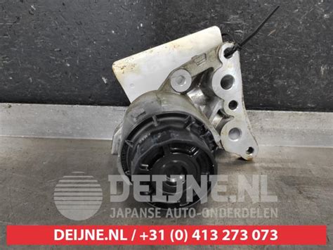 Oil Filter Housing Toyota Verso 18 16v Vvt I 1560937041 2zrfae