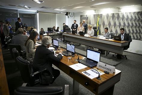 Comissão de Assuntos Sociais do Senado vota texto da Política