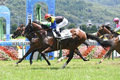 【2歳新馬・福島5r】〝2・5億円ホース〟インビジブルセルフがゴール寸前で差し切る！ サンスポzbat