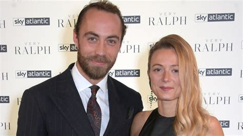 Gala Video James Middleton Avec Sa Femme Aliz E Ils S Habillent