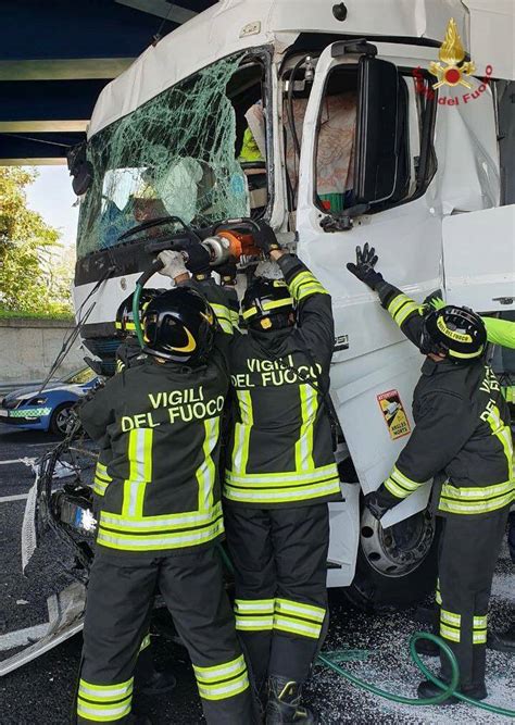 Incidente In A All Altezza Di Orio Tre Feriti Bergamonews