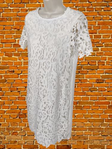 ZARA TRAFALUC SIZE EUR MEDIUM IVORY LACE OVERLAY ROUND NECK DRESS SHORT