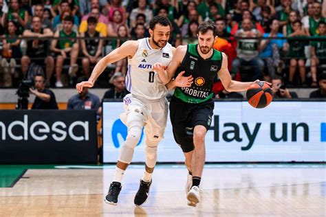 El Real Madrid Arrolla Al Joventut Durante Tres Cuartos Y Acaba