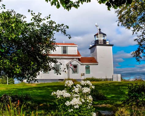 Maine Lighthouses and Beyond: Fort Point Lighthouse