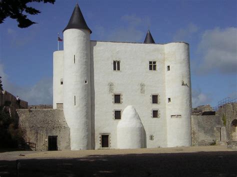 Noirmoutier Castle (Noirmoutier-en-l'Ile) | Structurae