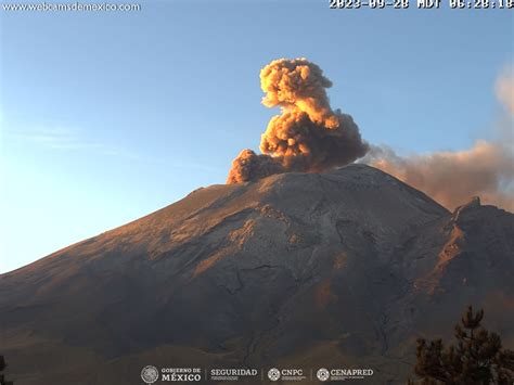 El volcán Popocatépetl emite 354 exhalaciones y 33 minutos de tremor