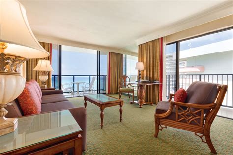 Outrigger Waikiki Beach Resort | Classic Vacations